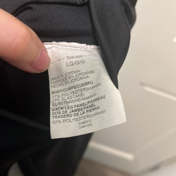 Under Armour Compression Heatgear Capris - Picture 7 of 10